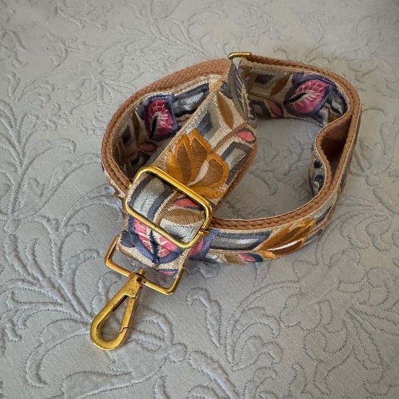 Embroidered detachable Guitar Strap for purse or tote, NWT - Picture 1 of 6